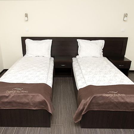 Hotel Dusan Si Fiul Resita Nord Екстер'єр фото