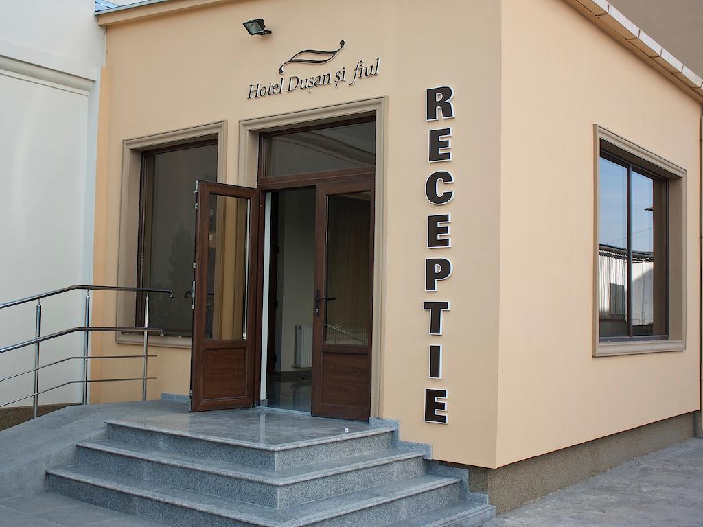 Hotel Dusan Si Fiul Resita Nord Екстер'єр фото
