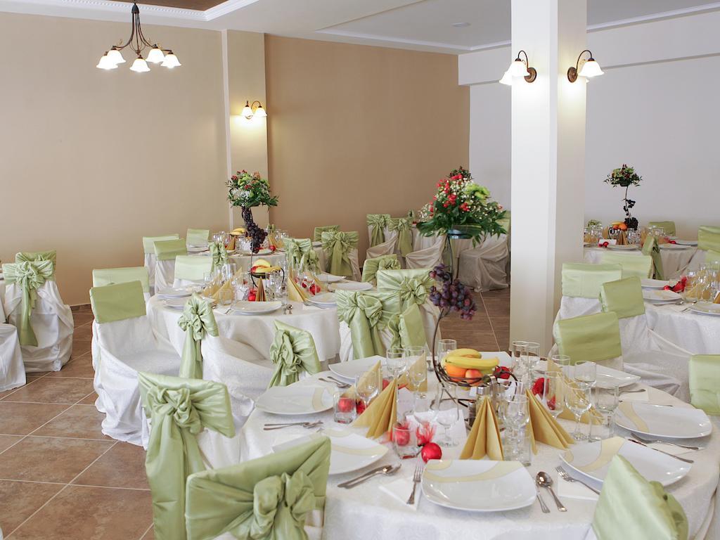 Hotel Dusan Si Fiul Resita Nord Екстер'єр фото