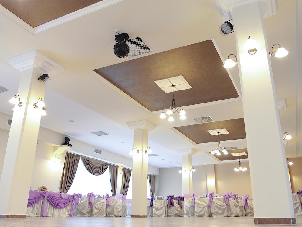 Hotel Dusan Si Fiul Resita Nord Екстер'єр фото